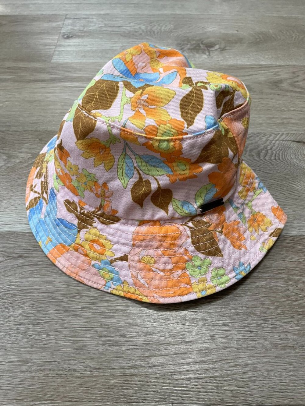 Bucket Hat - Picture 2 of 7